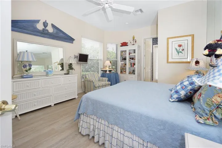 710 Shadow Lake Ln, Naples, Florida 34108