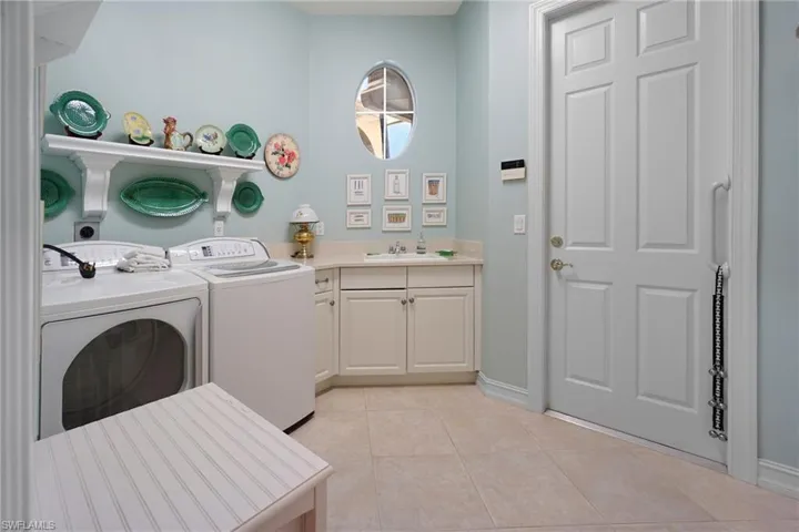 710 Shadow Lake Ln, Naples, Florida 34108