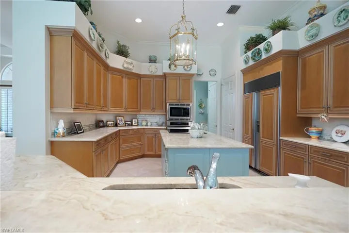 710 Shadow Lake Ln, Naples, Florida 34108