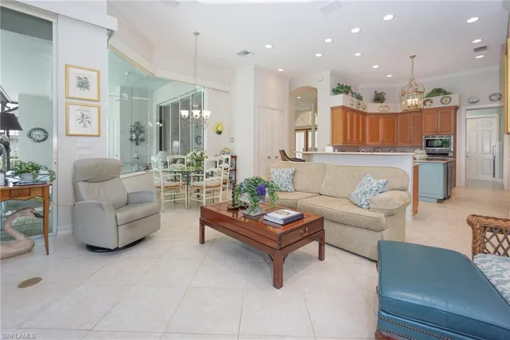 710 Shadow Lake Ln, Naples, Florida 34108