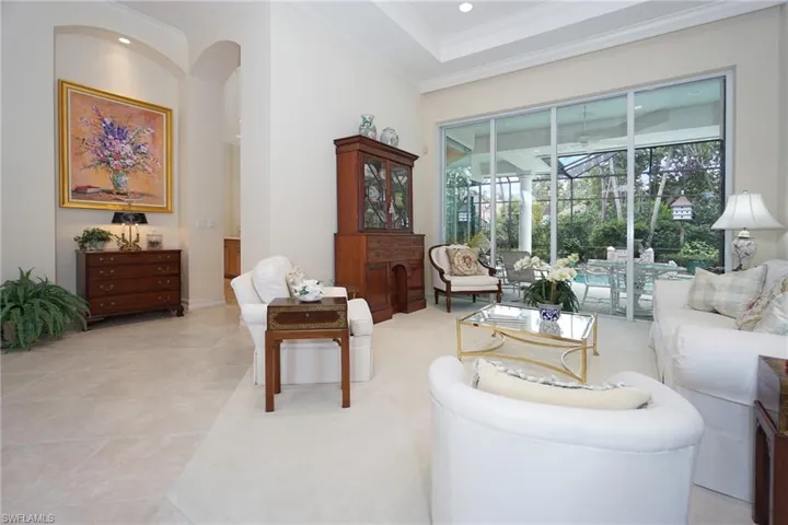 710 Shadow Lake Ln, Naples, Florida 34108