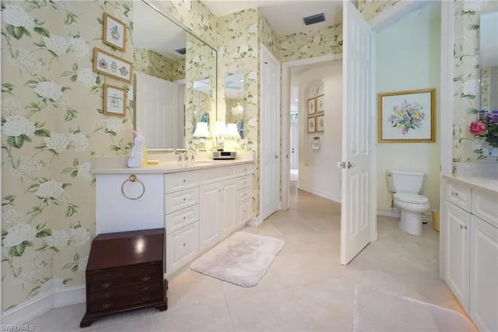 710 Shadow Lake Ln, Naples, Florida 34108