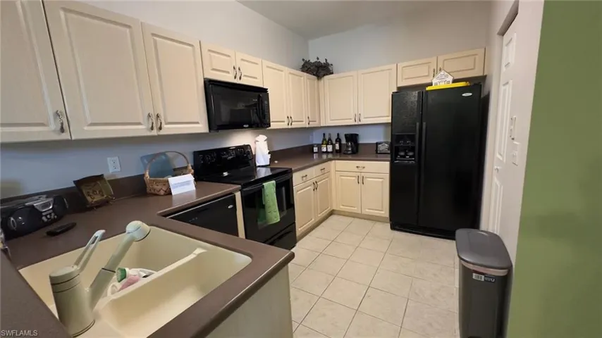 4327  Bellasol  CIR, Fort Myers, FL 33916