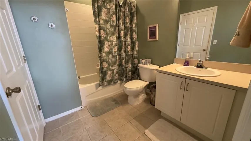 4327  Bellasol  CIR, Fort Myers, FL 33916