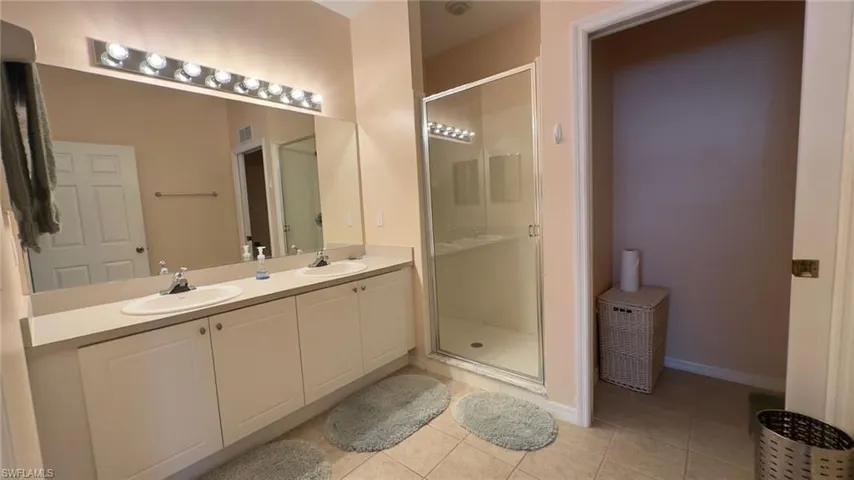 4327  Bellasol  CIR, Fort Myers, FL 33916