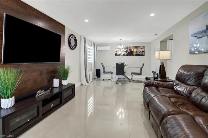 2193  45th SW TER, Naples, FL 34116