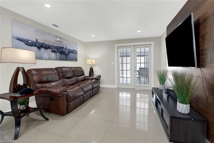 2193  45th SW TER, Naples, FL 34116