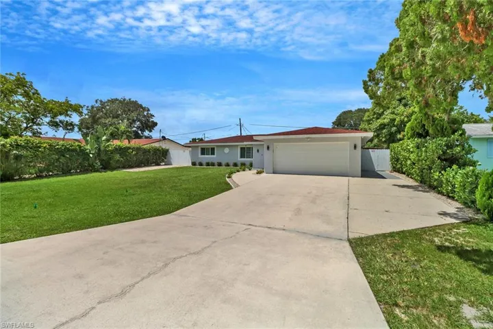 2193  45th SW TER, Naples, FL 34116