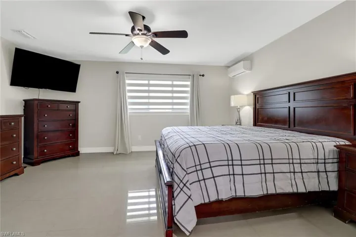2193  45th SW TER, Naples, FL 34116