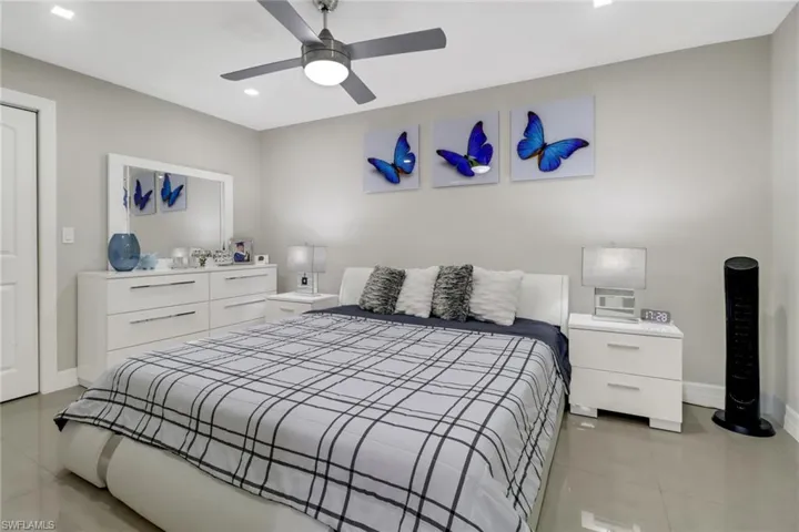 2193  45th SW TER, Naples, FL 34116