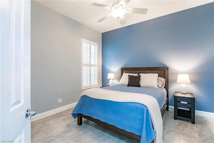 Guest bedroom 1.