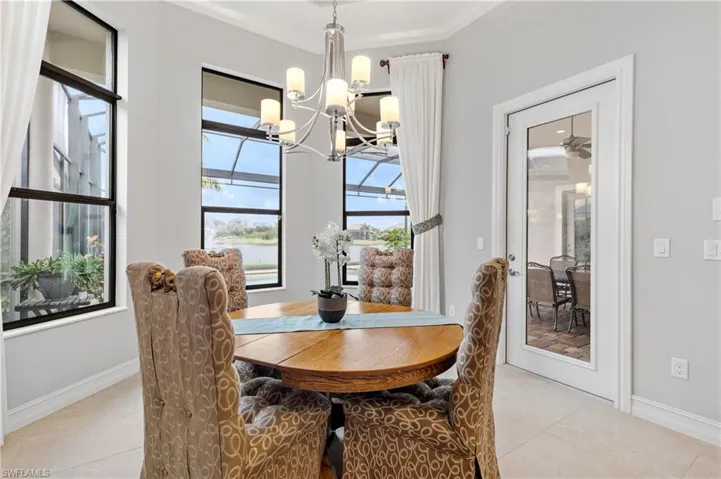 Breakfast Room- Water Views!