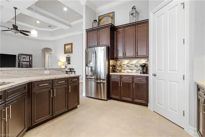 Spacious Kitchen- Huge Pantry!