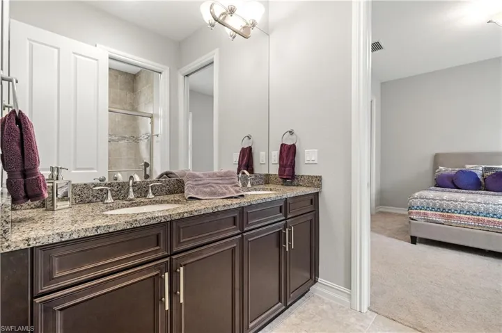 Guest Bath 1-Jack n Jill