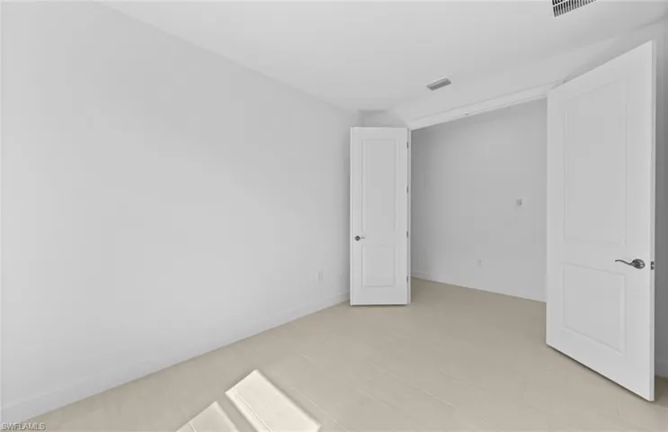 Enclosed flex room - Photos of the completed home