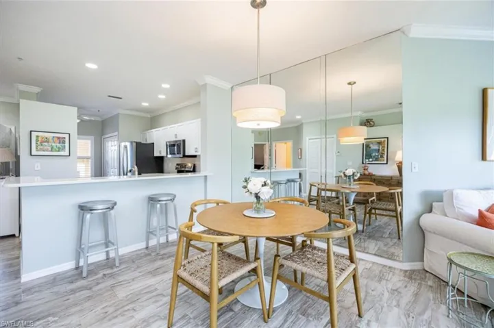 200  Vintage  CIR, Naples, FL 34119
