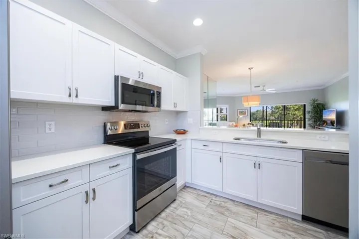 200  Vintage  CIR, Naples, FL 34119