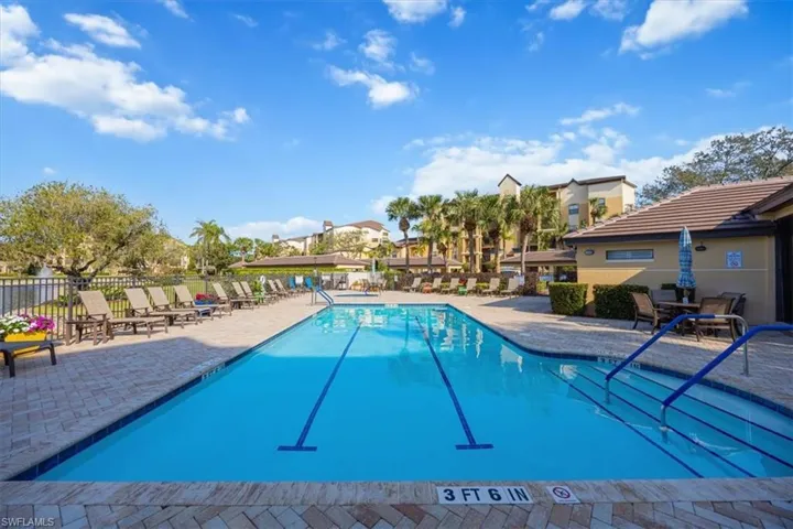 200  Vintage  CIR, Naples, FL 34119