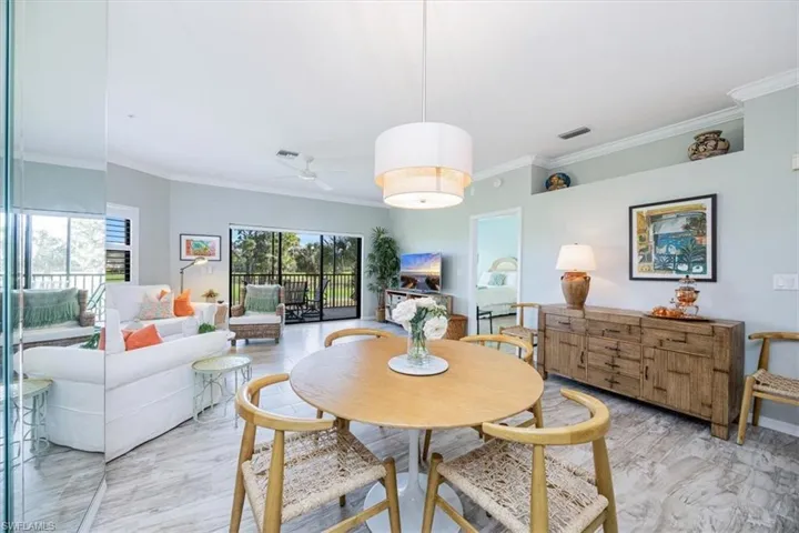 200  Vintage  CIR, Naples, FL 34119