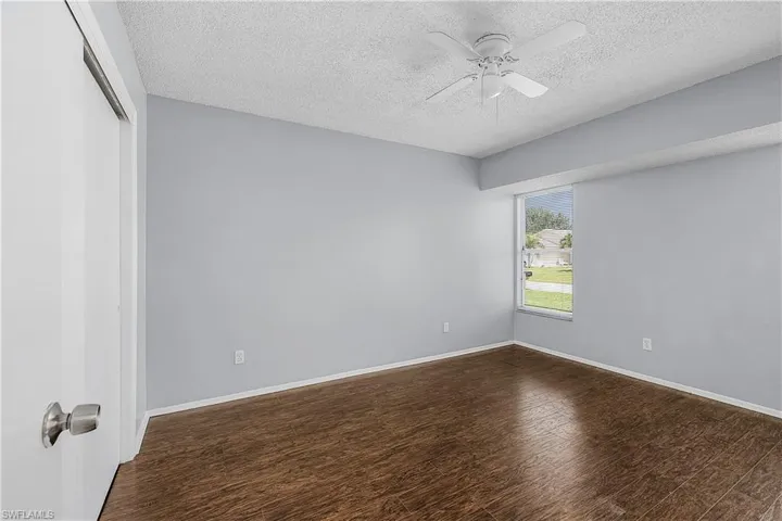 920 Se 31st Ln, Cape Coral Fl 33904