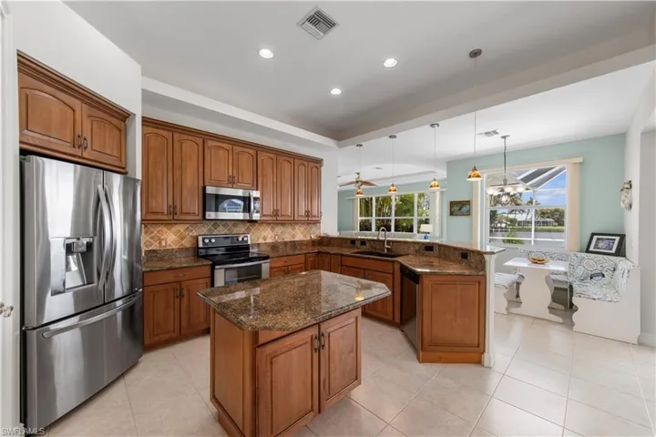 2506 Retunda Pkwy W, Cape Coral, Florida 33904