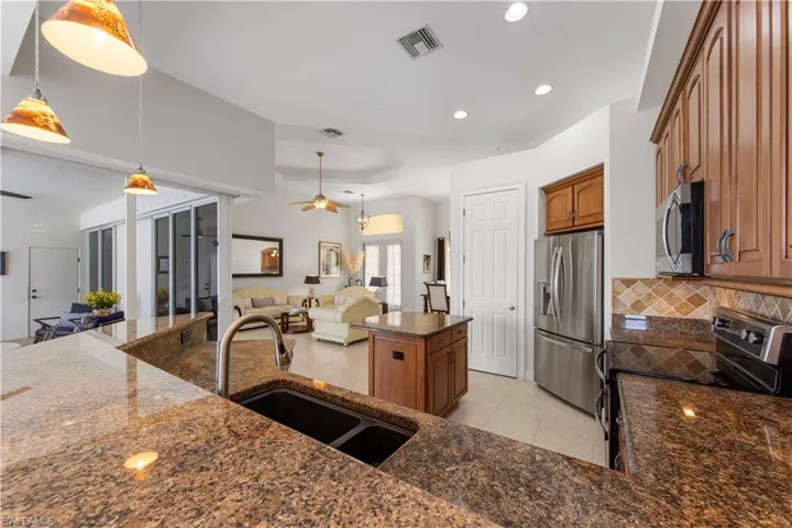 2506 Retunda Pkwy W, Cape Coral, Florida 33904