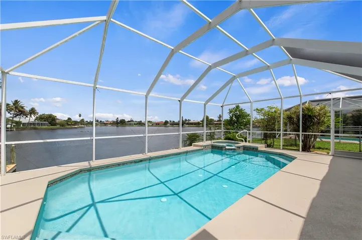 2506 Retunda Pkwy W, Cape Coral, Florida 33904