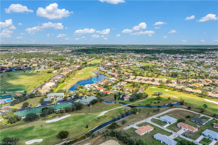 Short Walk To Country Club/Community Area