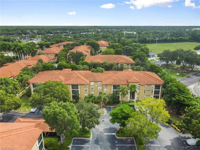 8870 Colonnades Ct W 332, Bonita Springs, Florida 34135
