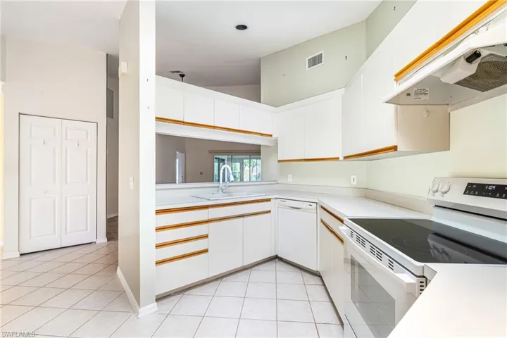 21695 Sungate Ct, Estero, Florida 33928