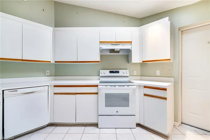 21695 Sungate Ct, Estero, Florida 33928