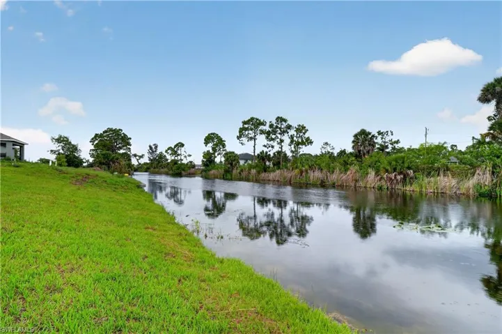 211 Ne 31st St, Cape Coral, Florida 33909