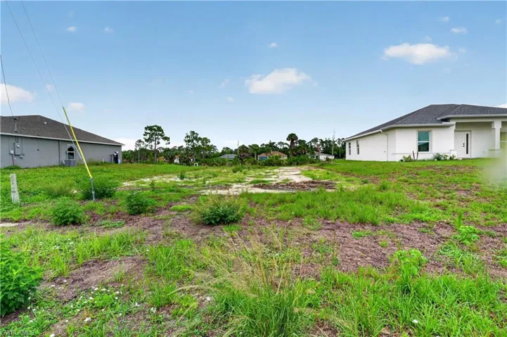 211 Ne 31st St, Cape Coral, Florida 33909