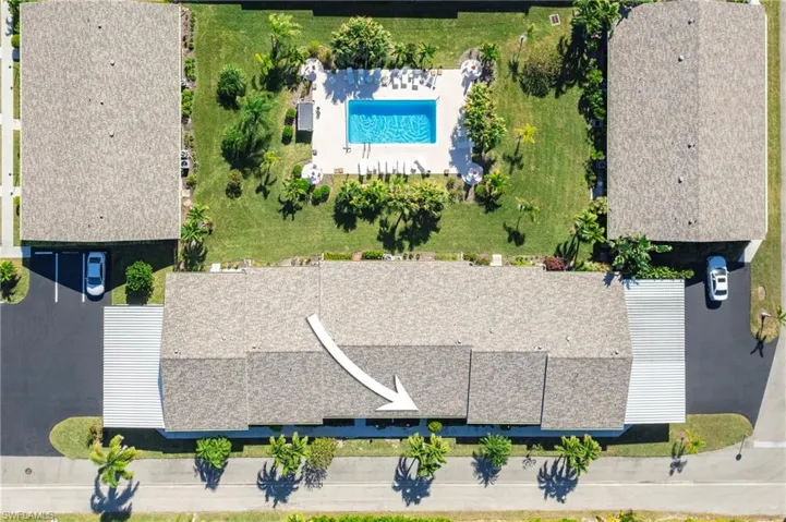Bird's eye view of a pool