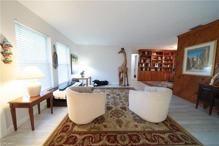 4827  17th SW AVE, Naples, FL 34116