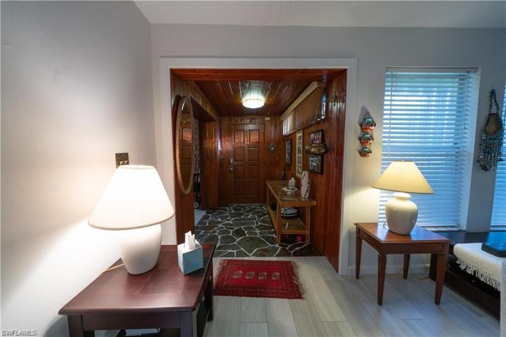 4827  17th SW AVE, Naples, FL 34116