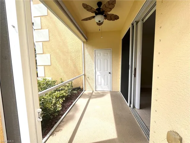 Balcony with ceiling fan