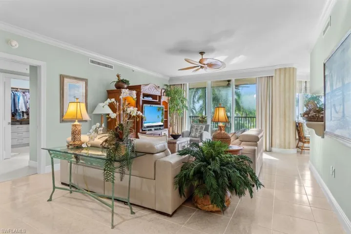 1060  Borghese  LN, Naples, FL 34114