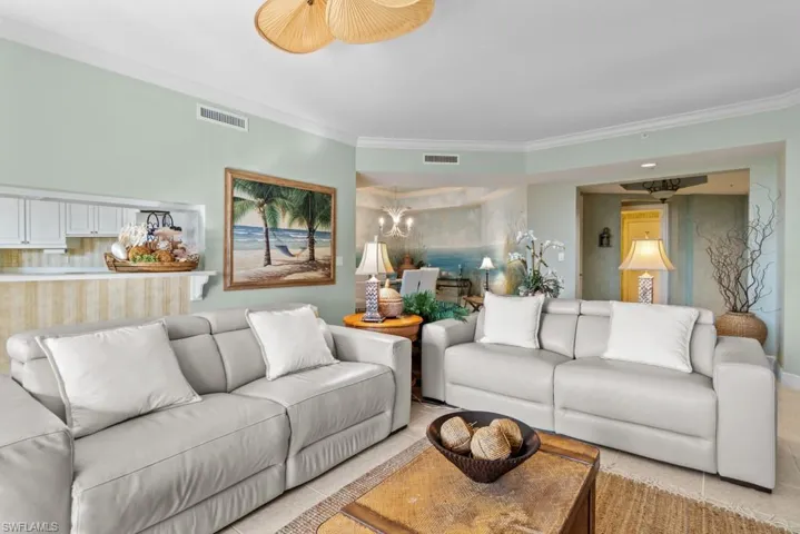 1060  Borghese  LN, Naples, FL 34114