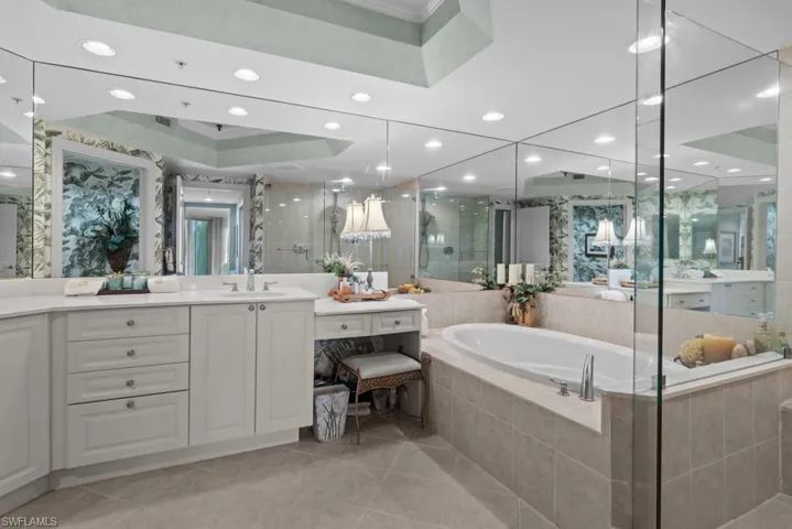1060  Borghese  LN, Naples, FL 34114