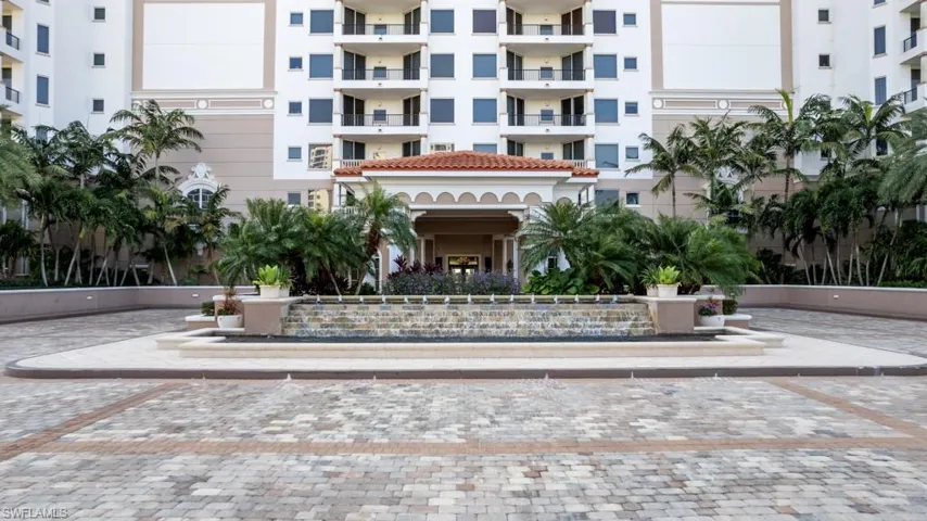 1060  Borghese  LN, Naples, FL 34114