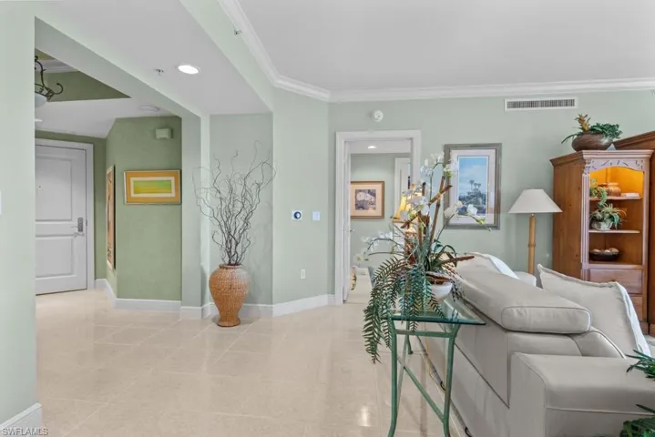 1060  Borghese  LN, Naples, FL 34114