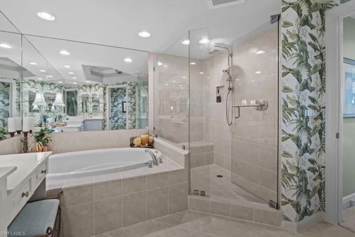 1060  Borghese  LN, Naples, FL 34114