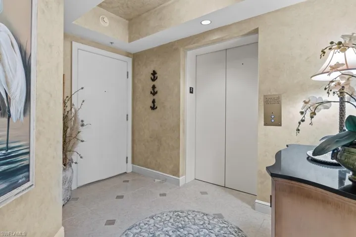 1060  Borghese  LN, Naples, FL 34114