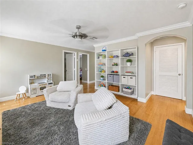 2538 Blackburn Cir, Cape Coral, Florida 33991