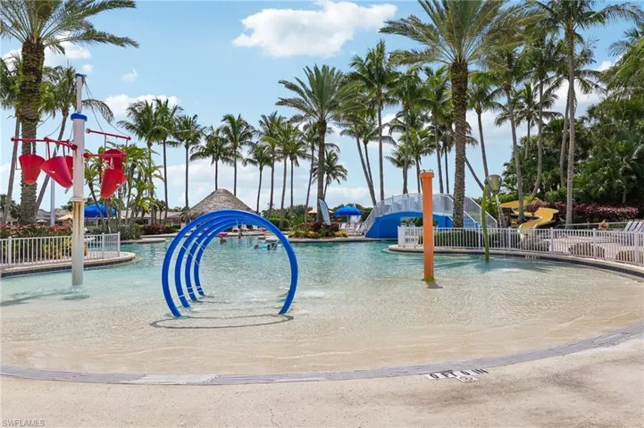 2538 Blackburn Cir, Cape Coral, Florida 33991