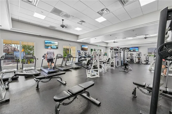 2538 Blackburn Cir, Cape Coral, Florida 33991