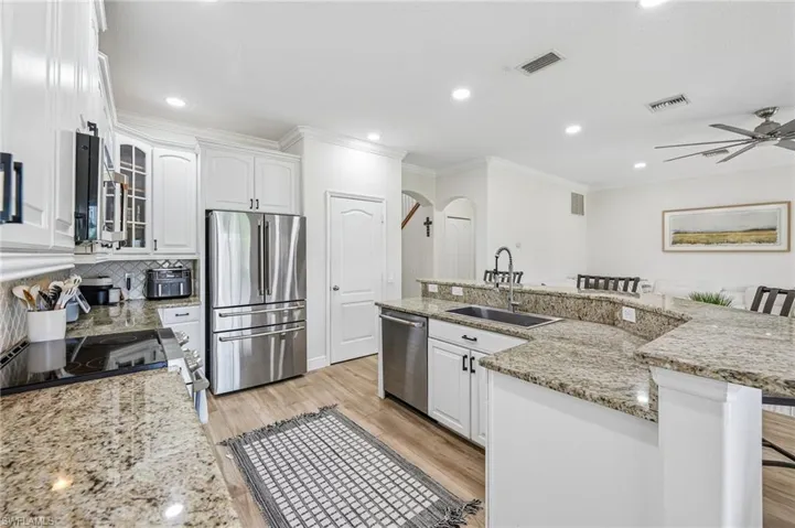 2538 Blackburn Cir, Cape Coral, Florida 33991