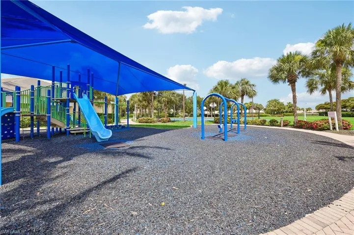 2538 Blackburn Cir, Cape Coral, Florida 33991