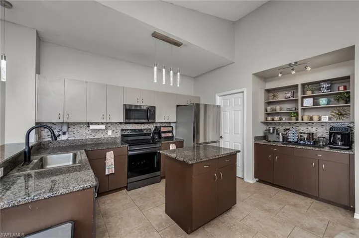 4560 Varsity Cir, Lehigh Acres Fl 33971
